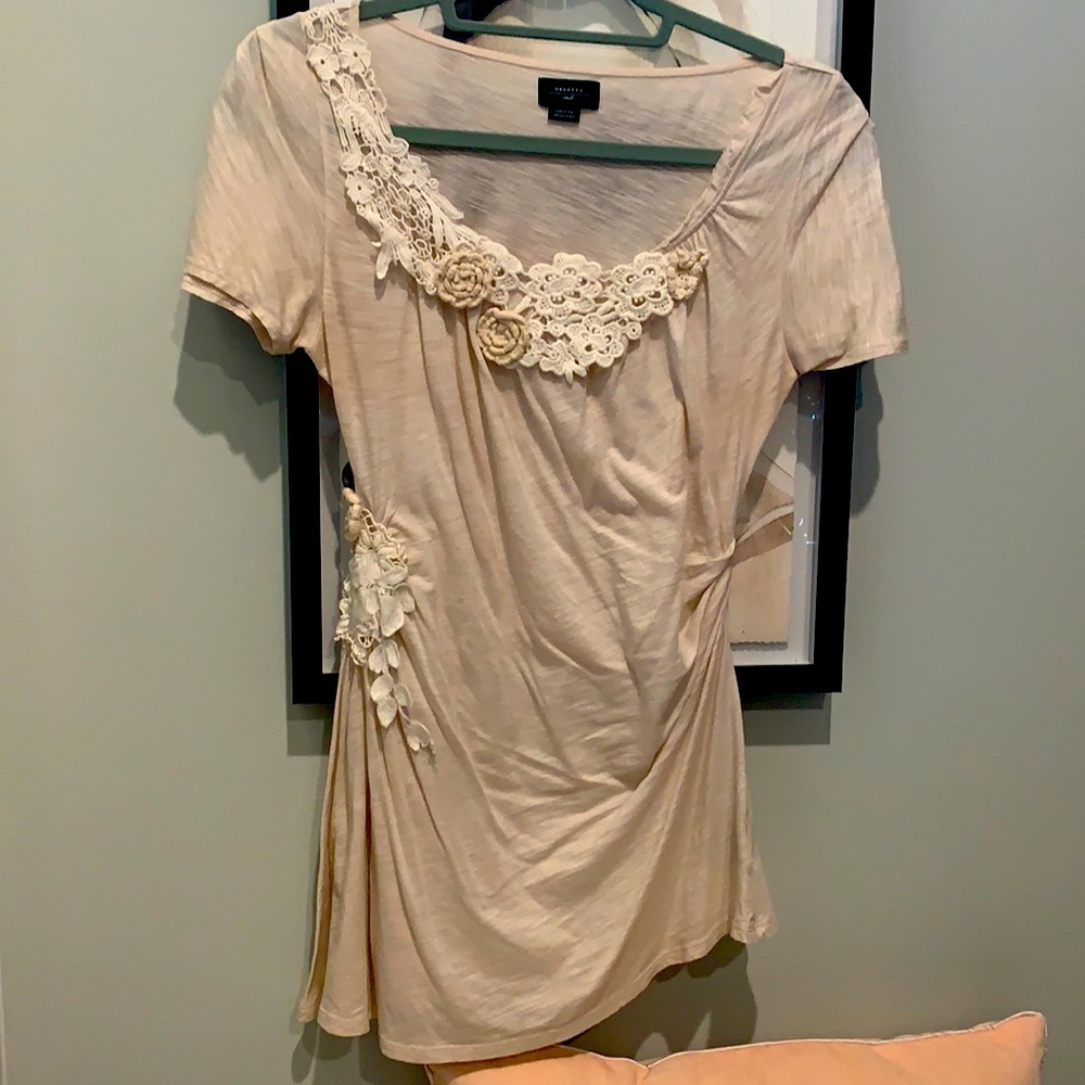 Deletta Size Small off white; Beautiful top